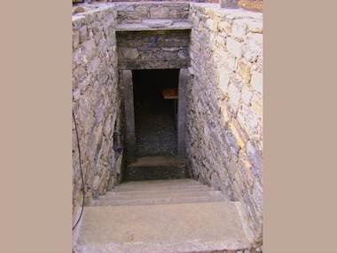 Eingang zum Grottokeller